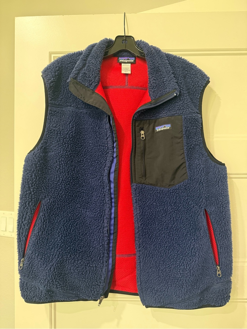 Patagonia Navy and Red Fleece-Lined Jacket with Logo Tag